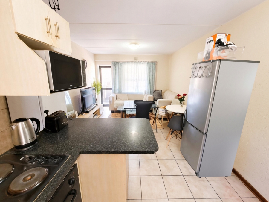 2 Bedroom Property for Sale in Erand Gardens Gauteng