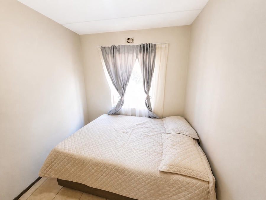 2 Bedroom Property for Sale in Erand Gardens Gauteng