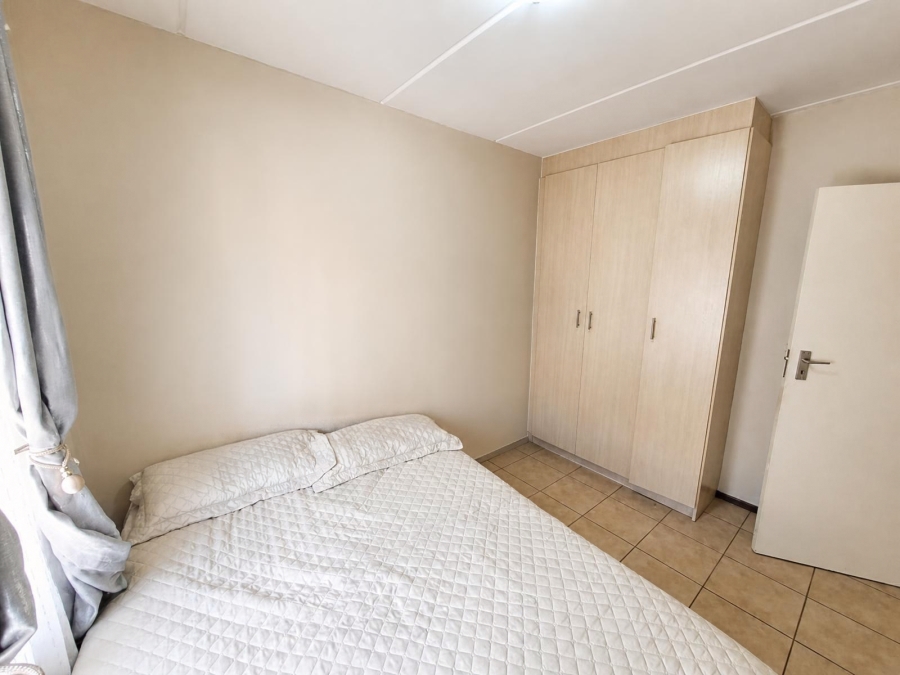 2 Bedroom Property for Sale in Erand Gardens Gauteng