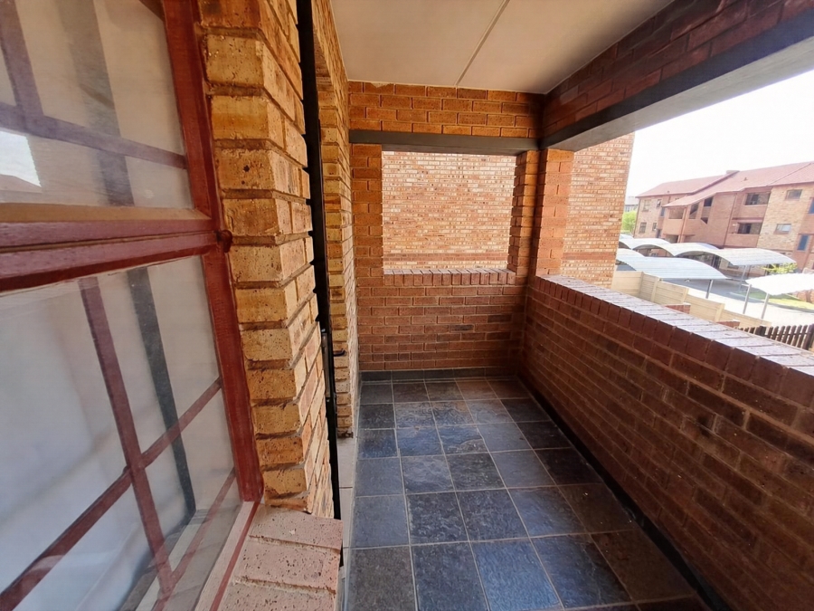 2 Bedroom Property for Sale in Erand Gardens Gauteng