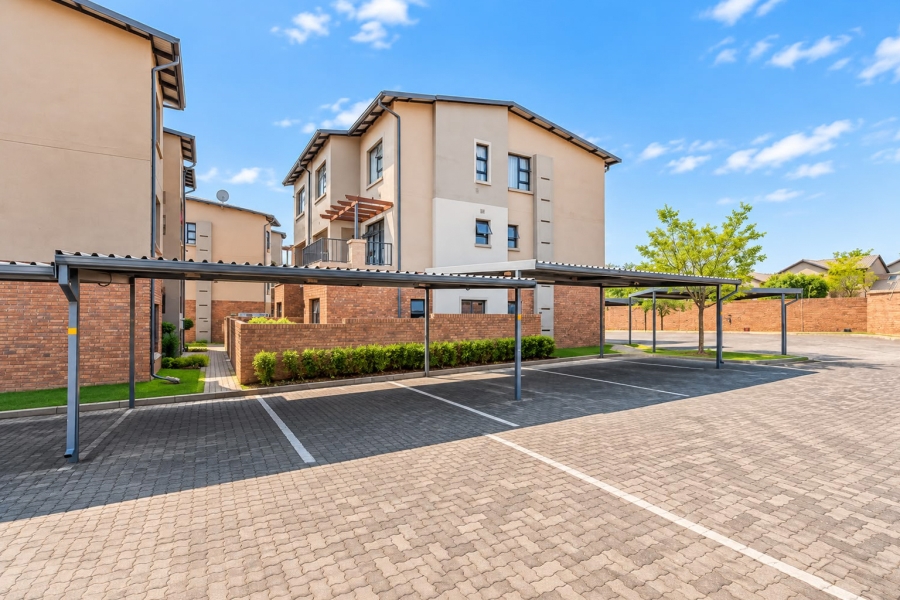 3 Bedroom Property for Sale in Wilgeheuwel Gauteng