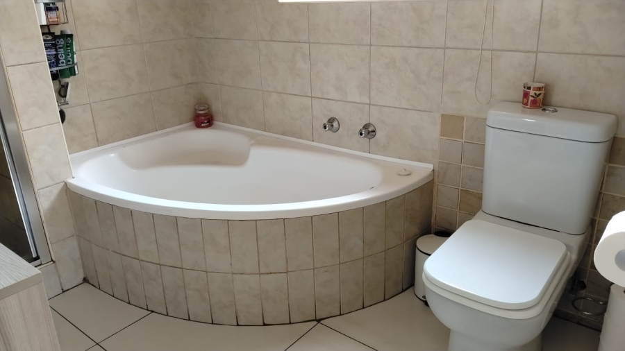 4 Bedroom Property for Sale in Chancliff Ridge Gauteng