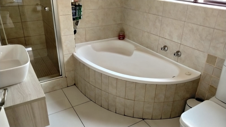 4 Bedroom Property for Sale in Chancliff Ridge Gauteng