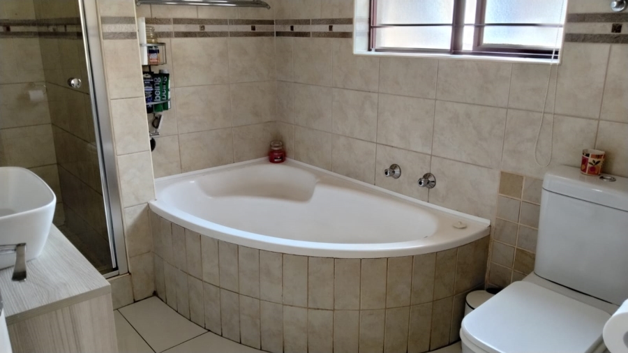 4 Bedroom Property for Sale in Chancliff Ridge Gauteng