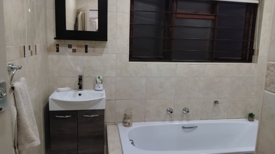 4 Bedroom Property for Sale in Chancliff Ridge Gauteng