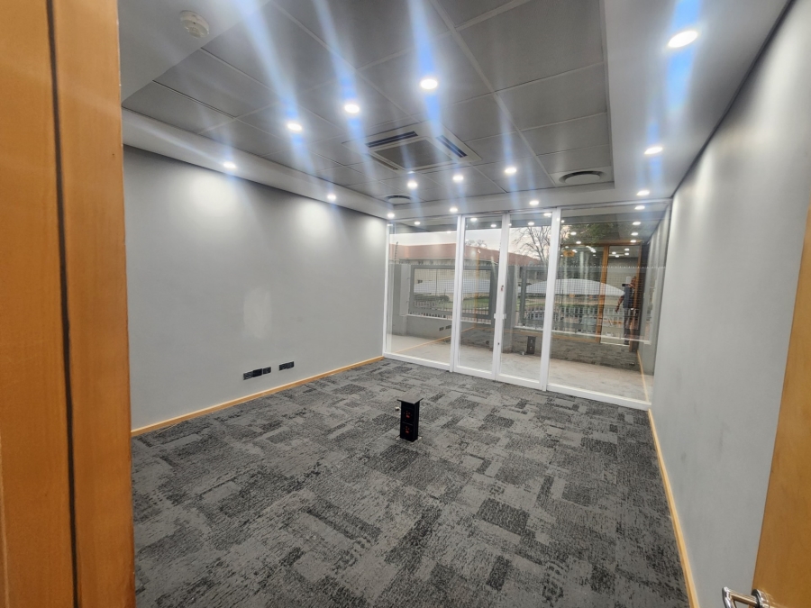 To Let Commercial Property for Rent in Wierda Valley Gauteng
