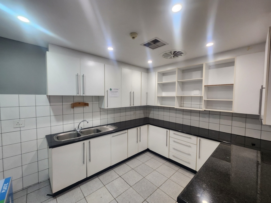 To Let Commercial Property for Rent in Wierda Valley Gauteng