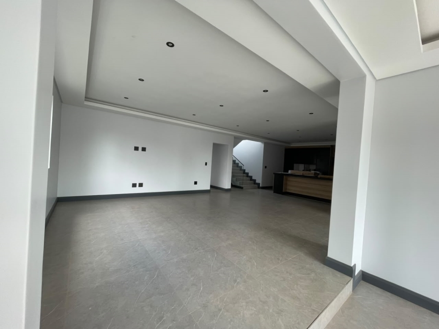 4 Bedroom Property for Sale in Fountainbrook Estate Gauteng