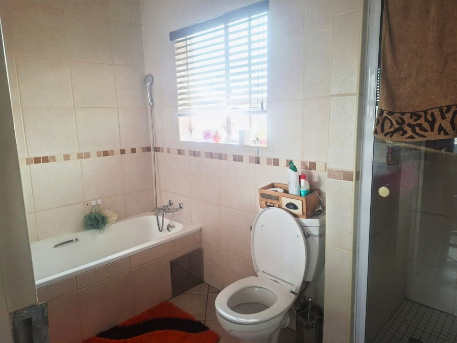 2 Bedroom Property for Sale in Brentwood Park Gauteng