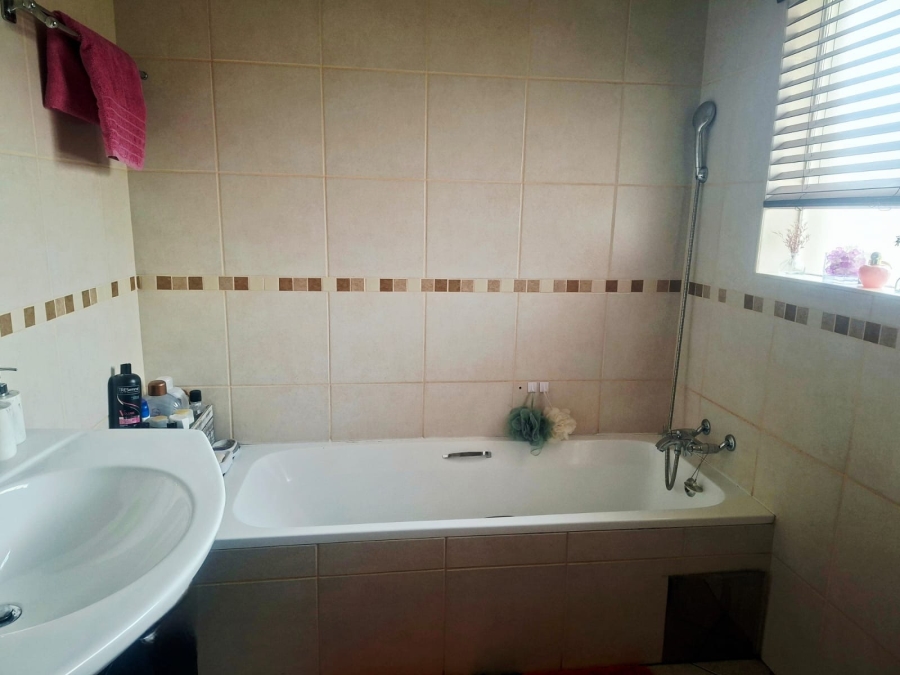 2 Bedroom Property for Sale in Brentwood Park Gauteng
