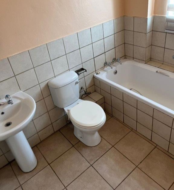 2 Bedroom Property for Sale in The Orchards Gauteng