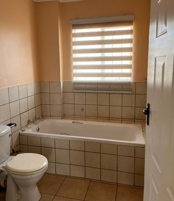 2 Bedroom Property for Sale in The Orchards Gauteng