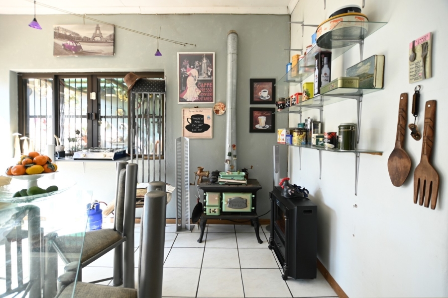 5 Bedroom Property for Sale in Theresa Park Gauteng