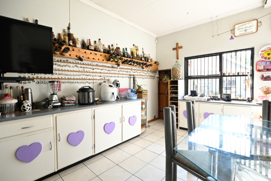 5 Bedroom Property for Sale in Theresa Park Gauteng