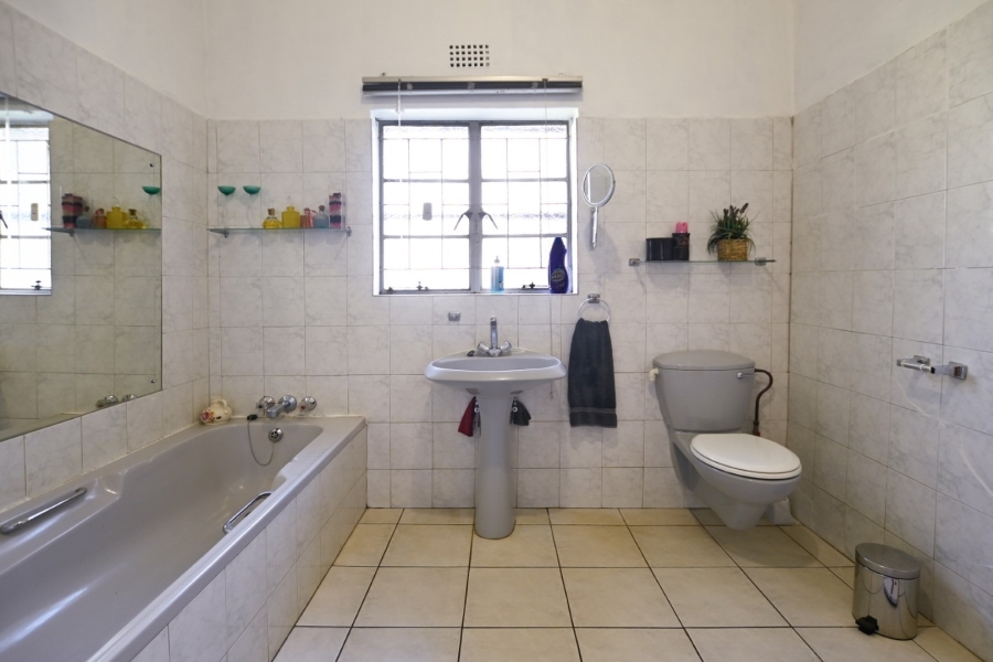 5 Bedroom Property for Sale in Theresa Park Gauteng