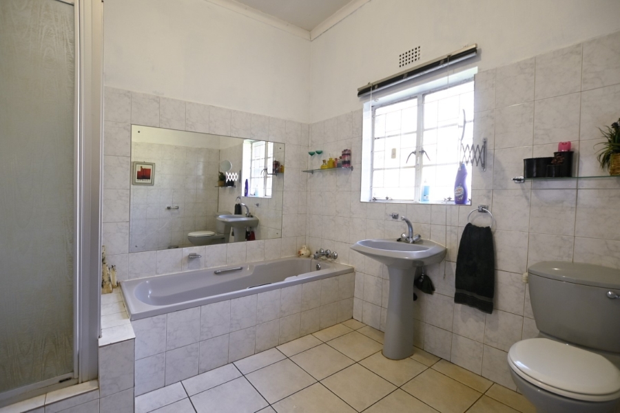 5 Bedroom Property for Sale in Theresa Park Gauteng