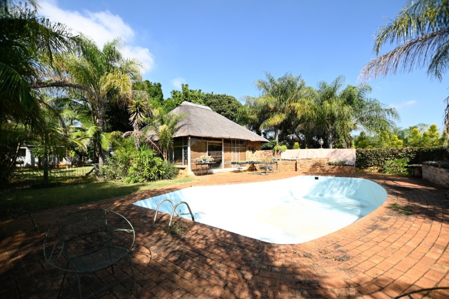 5 Bedroom Property for Sale in Theresa Park Gauteng