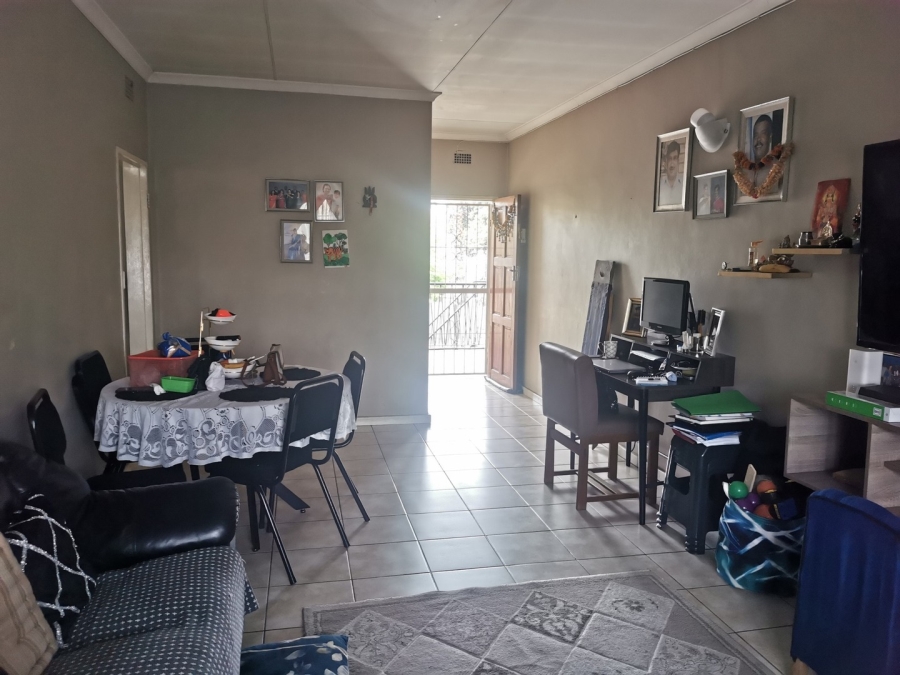 2 Bedroom Property for Sale in Wychwood Gauteng