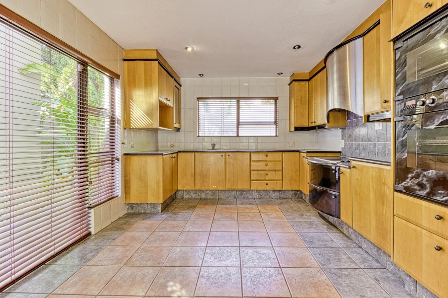 4 Bedroom Property for Sale in Fourways Gardens Gauteng