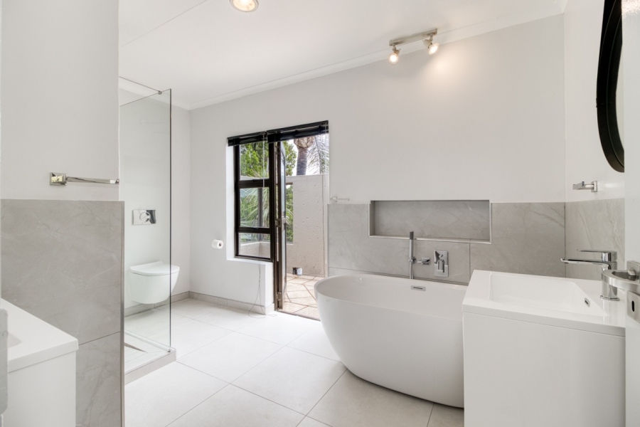 4 Bedroom Property for Sale in Fourways Gardens Gauteng