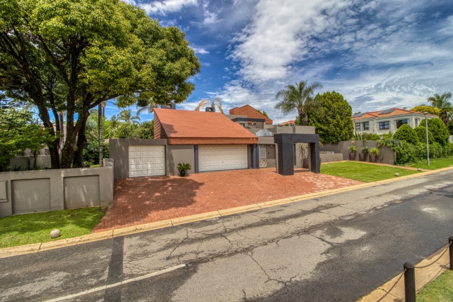 4 Bedroom Property for Sale in Fourways Gardens Gauteng