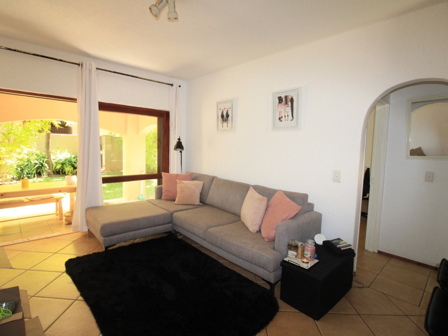 To Let 1 Bedroom Property for Rent in Lonehill Gauteng