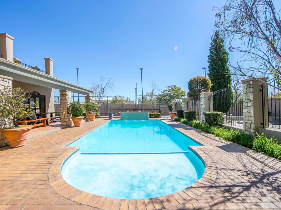 To Let 1 Bedroom Property for Rent in Lonehill Gauteng