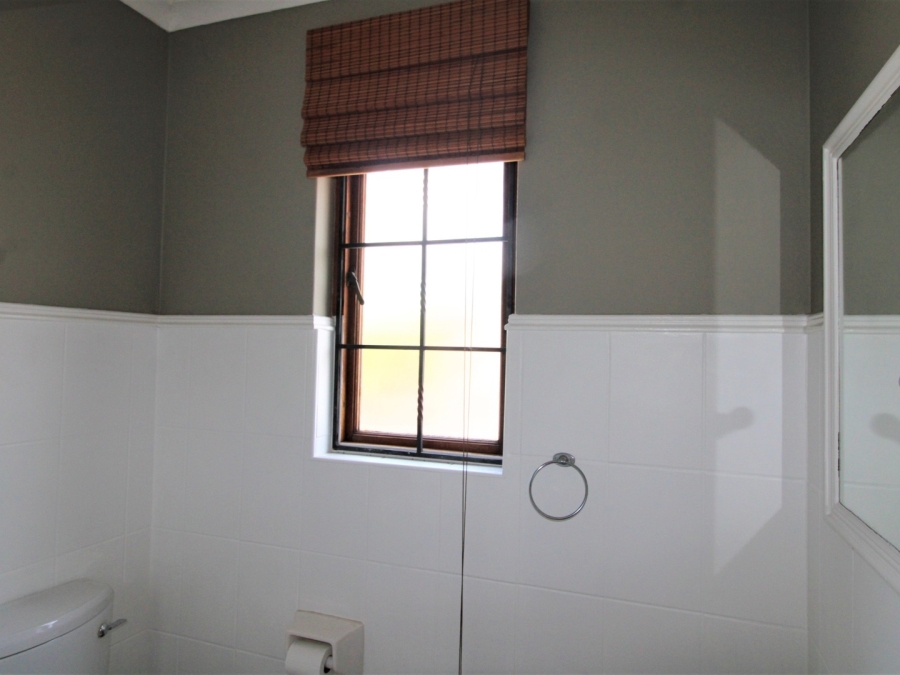 To Let 2 Bedroom Property for Rent in Bryanston Gauteng