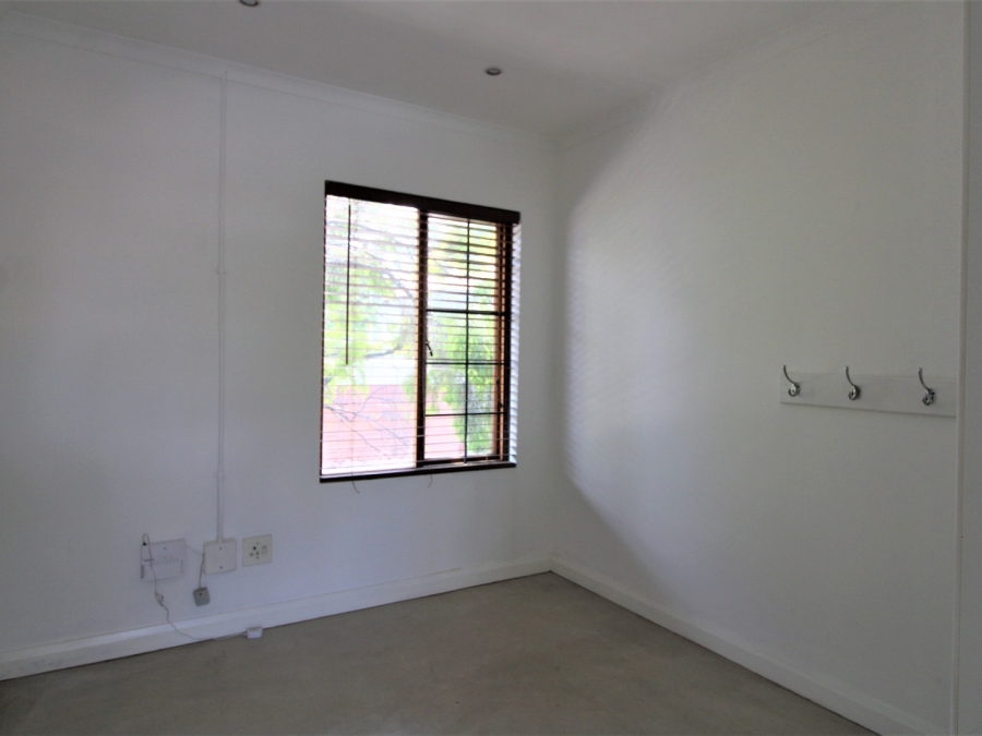 To Let 2 Bedroom Property for Rent in Bryanston Gauteng