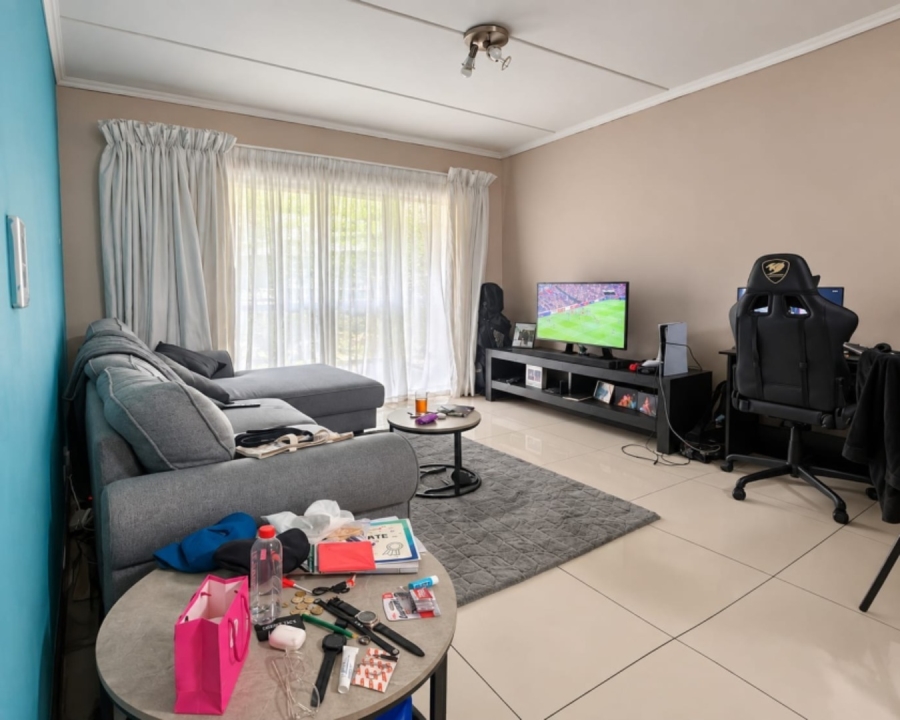 1 Bedroom Property for Sale in Noordwyk Gauteng