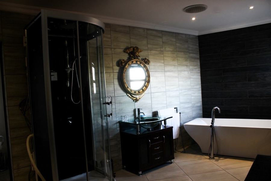 9 Bedroom Property for Sale in Waterkloof Ridge Gauteng