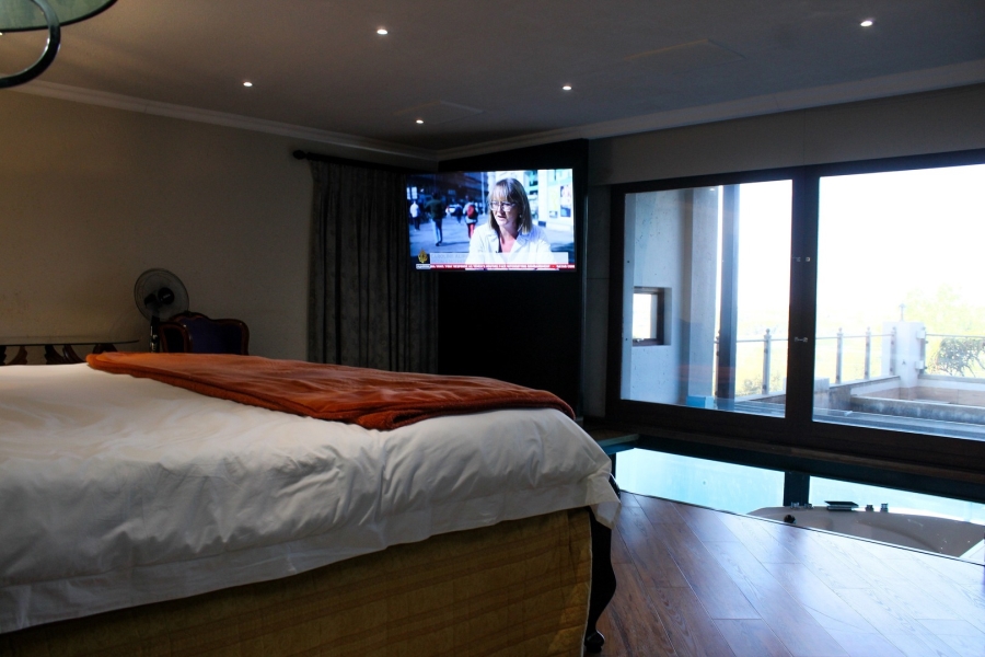 9 Bedroom Property for Sale in Waterkloof Ridge Gauteng