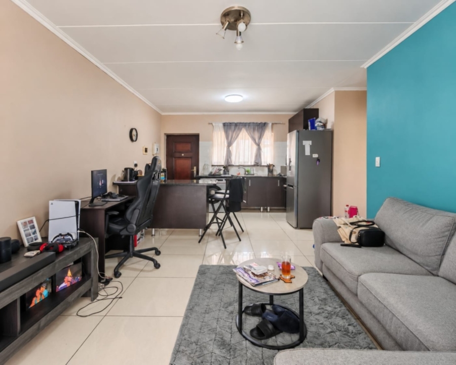 To Let 1 Bedroom Property for Rent in Noordwyk Gauteng