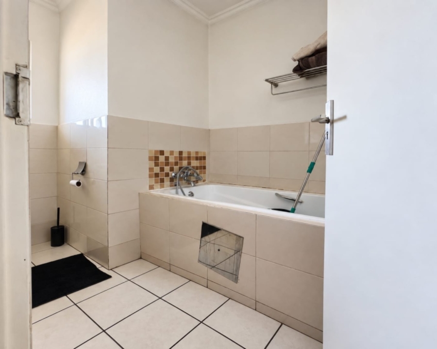 To Let 1 Bedroom Property for Rent in Noordwyk Gauteng
