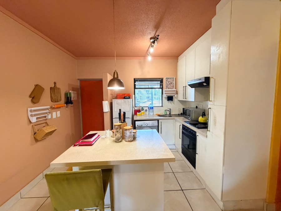 1 Bedroom Property for Sale in Lonehill Gauteng