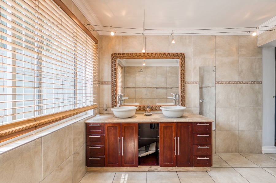 16 Bedroom Property for Sale in Chartwell Gauteng