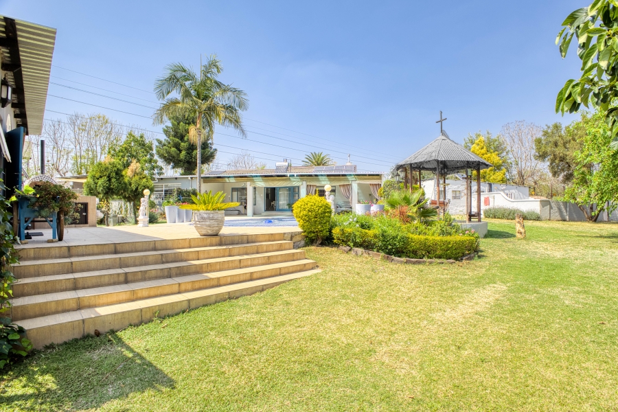16 Bedroom Property for Sale in Chartwell Gauteng