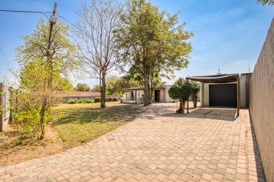 16 Bedroom Property for Sale in Chartwell Gauteng