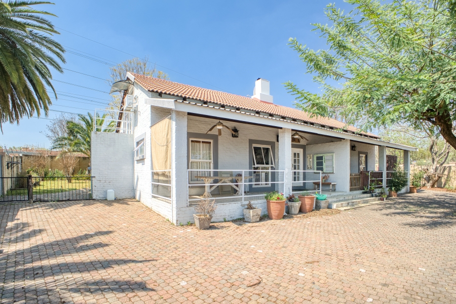 16 Bedroom Property for Sale in Chartwell Gauteng