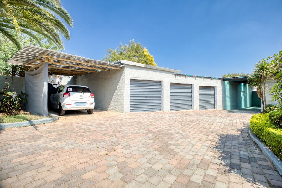16 Bedroom Property for Sale in Chartwell Gauteng