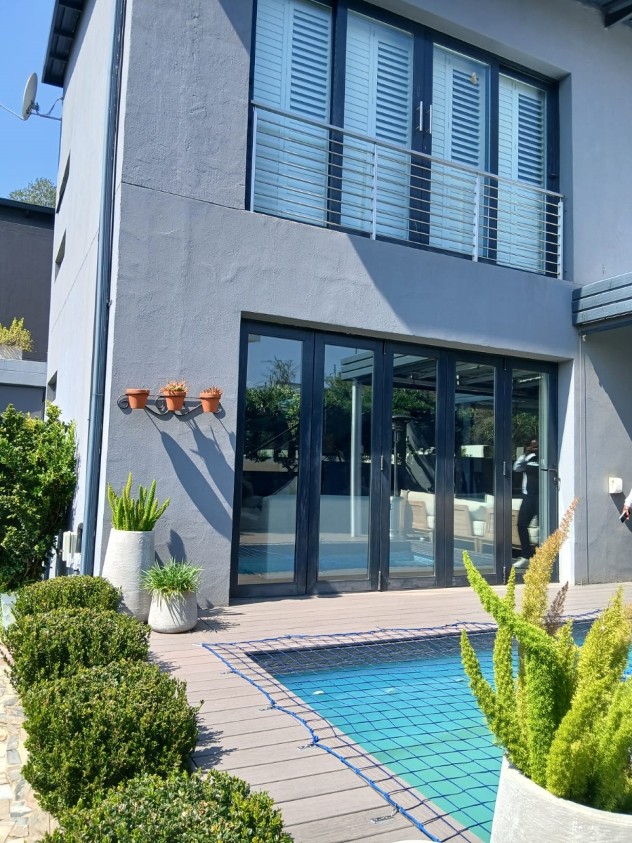 To Let 4 Bedroom Property for Rent in Helderfontein Estate Gauteng