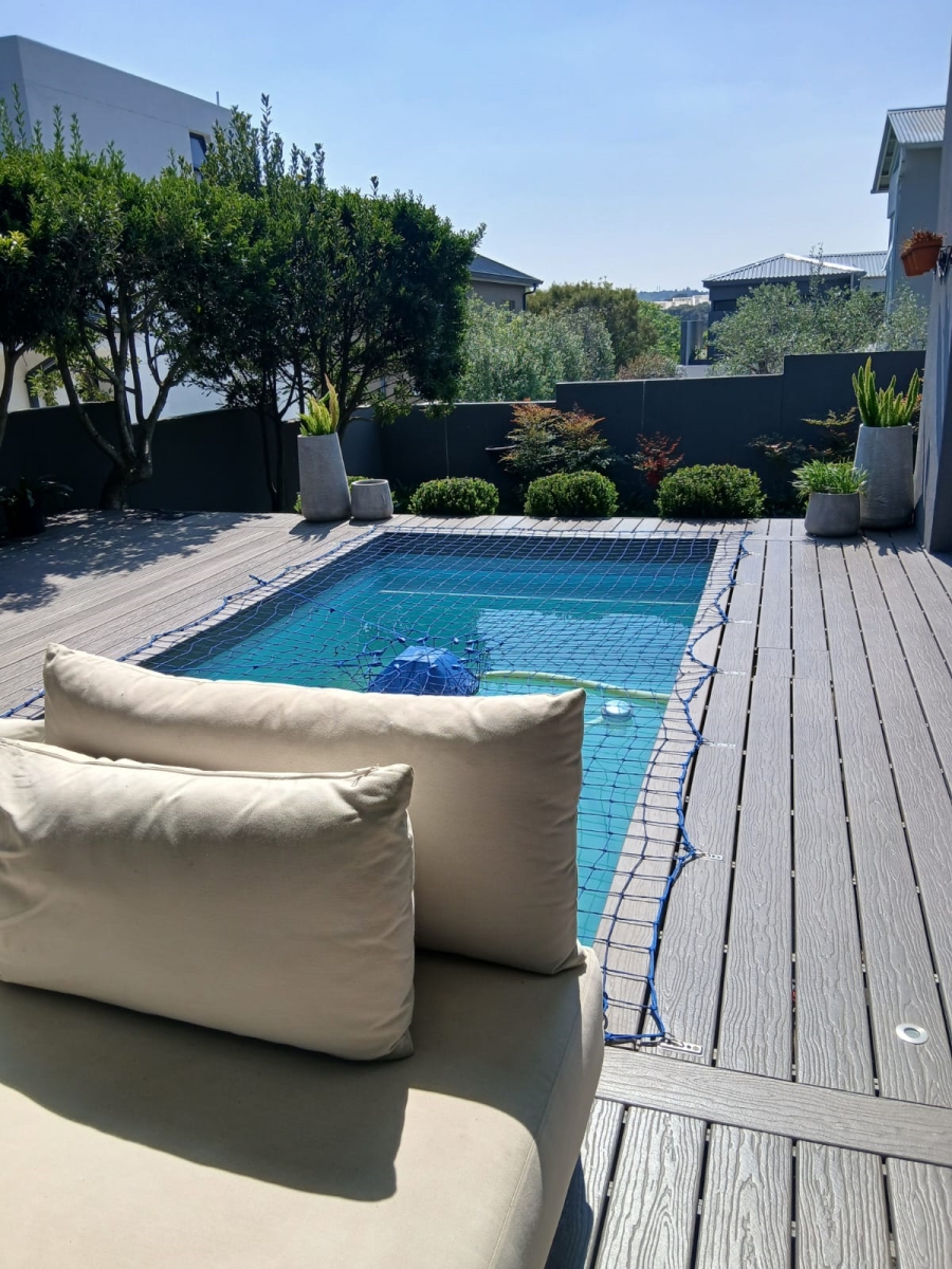 To Let 4 Bedroom Property for Rent in Helderfontein Estate Gauteng