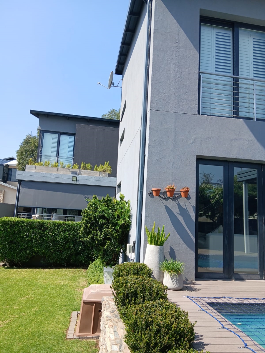 To Let 4 Bedroom Property for Rent in Helderfontein Estate Gauteng