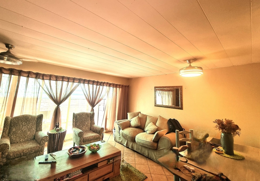 2 Bedroom Property for Sale in Pretoria North Gauteng