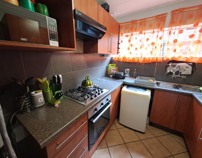 2 Bedroom Property for Sale in Pretoria North Gauteng