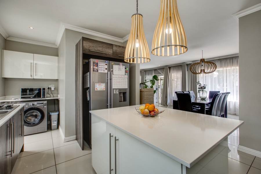 4 Bedroom Property for Sale in Johannesburg North Gauteng