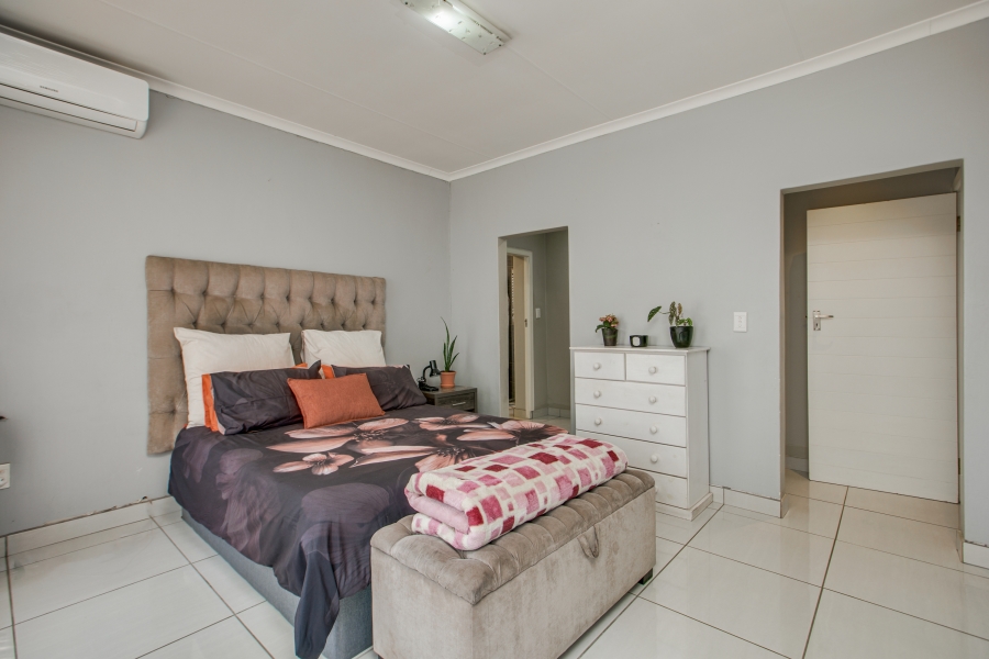 4 Bedroom Property for Sale in Johannesburg North Gauteng