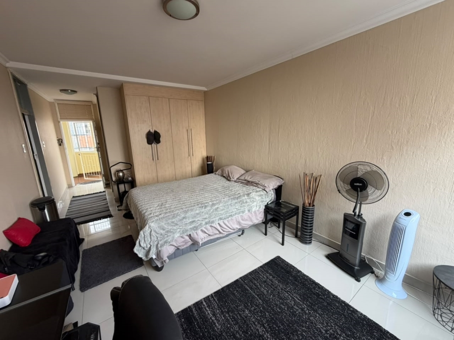 1 Bedroom Property for Sale in Bedford Gardens Gauteng