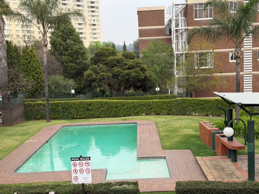 1 Bedroom Property for Sale in Bedford Gardens Gauteng