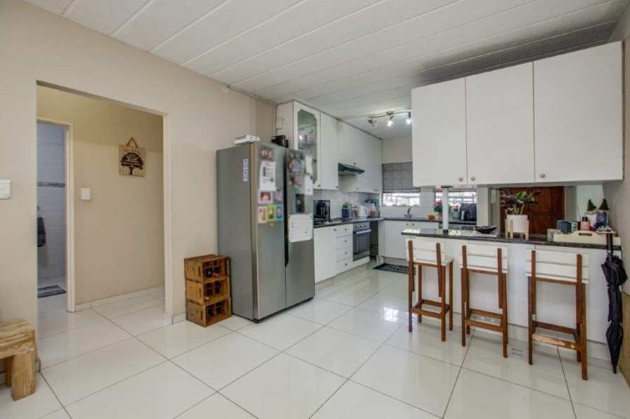 To Let 2 Bedroom Property for Rent in Sunninghill Gauteng